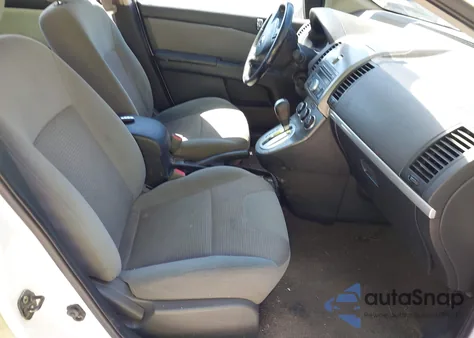 2011 Nissan Sentra 2.0S z USA, uszkodzony, nr VIN 3N1AB6AP1BL631541